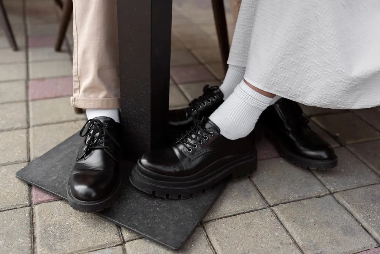 Jak wyczyścić buty lakierowane i uniknąć zniszczeń w przyszłości